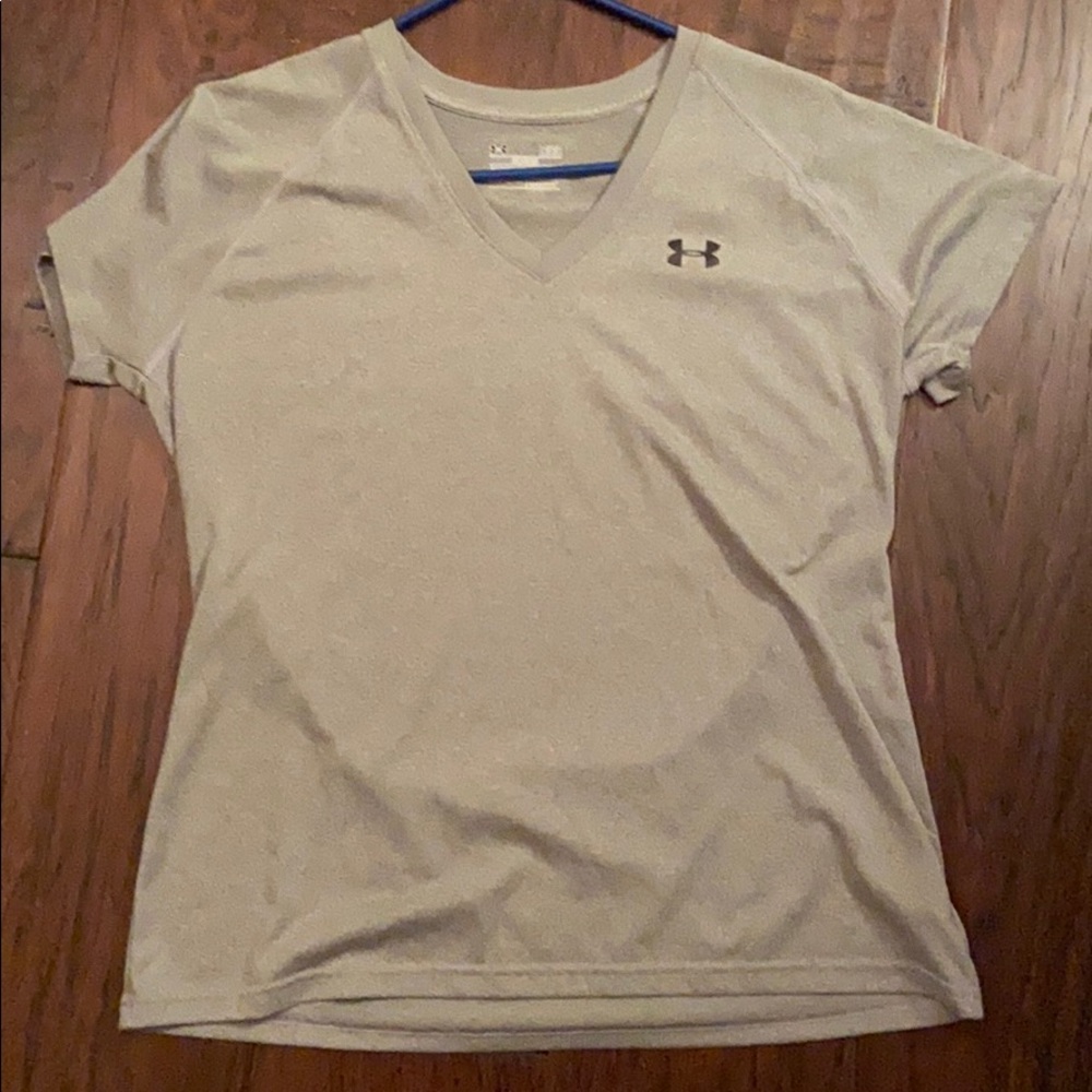 Gray under armor workout shirt